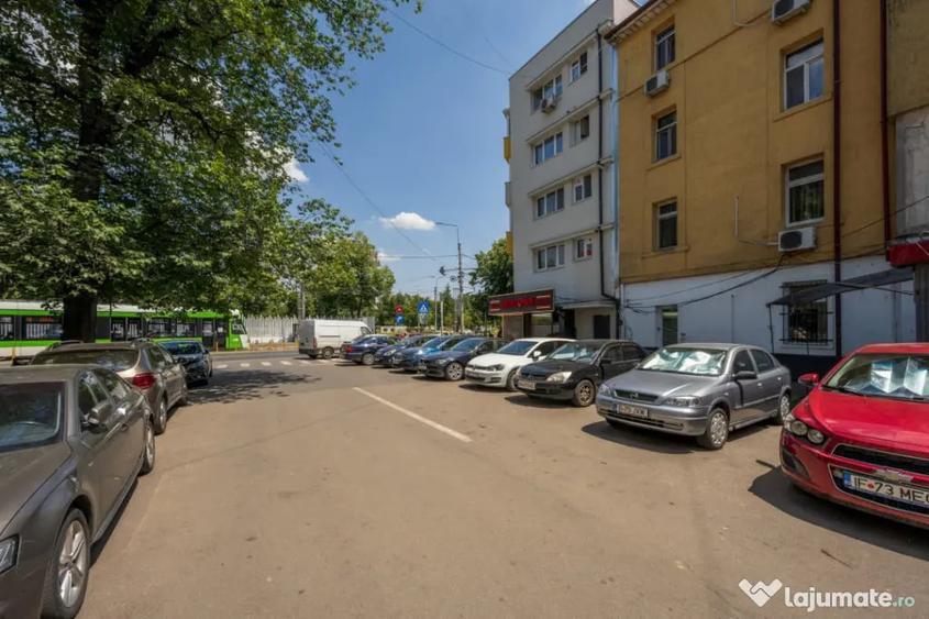 Spațiu comercial, de 51 mp, în Viilor