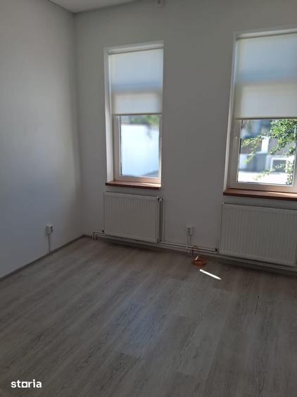 Casă cu 6 camere cu Teren 200 Mp în Timpuri Noi