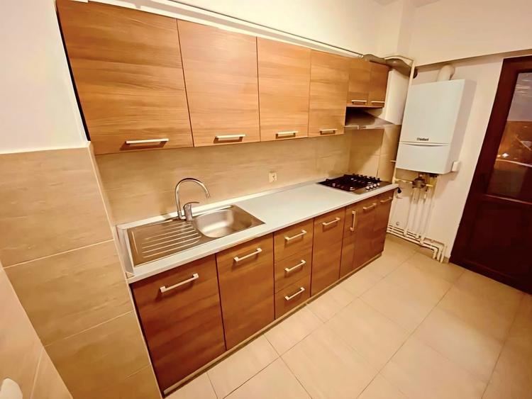 Zona Capitol-Apartament de închiriat cu 2 camere decomandat - 6