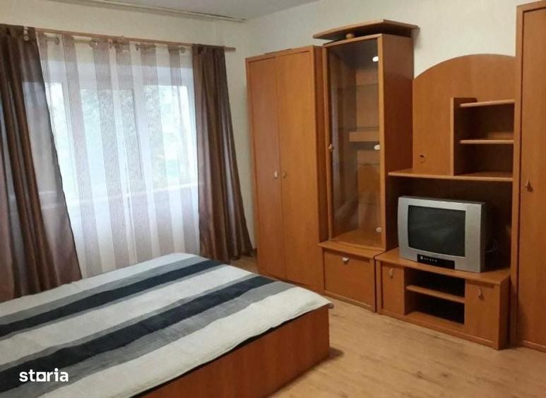 Apartament cu 2 camere decomandat în Nicolina