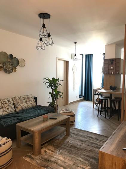 Apartament cu 3 camere decomandat, mobilat în Medicină