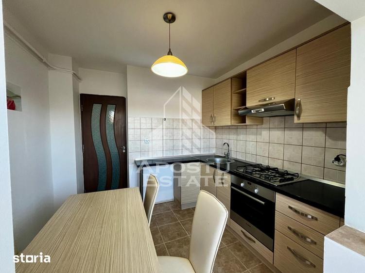 Apartament cu 3 camere decomandat în Est