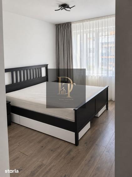 Apartament cu 3 camere decomandat în Tractorul