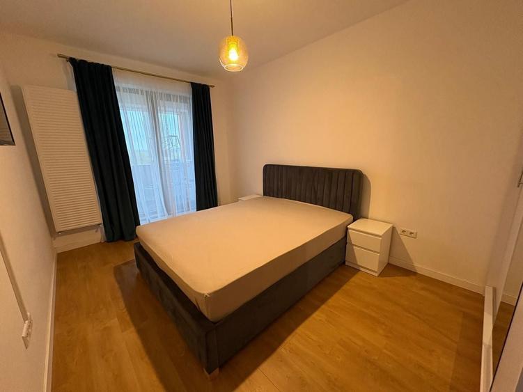 Apartament cu 3 camere decomandat, mobilat în Central
