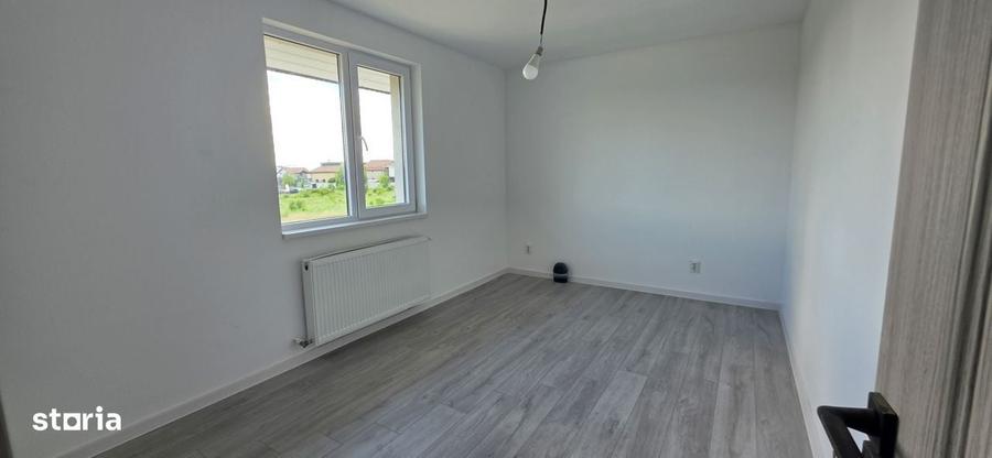 Casă cu 3 camere cu Teren 230 Mp în Clinceni
