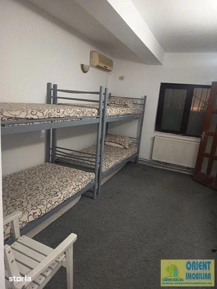 Casă cu 7 camere cu Teren 300 Mp în Nord