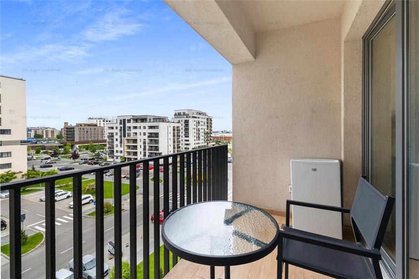 Apartament cu 2 camere decomandat, mobilat în Tractorul