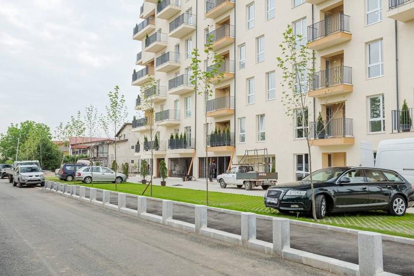Apartament cu 3 camere decomandat în Berceni