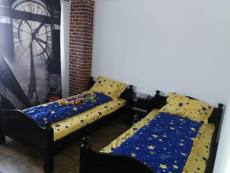 Casă cu 4 camere în Pașcani