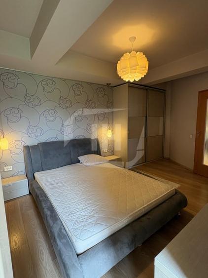 Apartament cu 2 camere semidecomandat, mobilat în Bună Ziua
