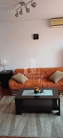 Apartament cu 2 camere, etaj 4 cu acoperis, zona Dacia - 2