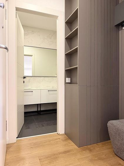 Apartament cu 2 camere semidecomandat în Victoriei