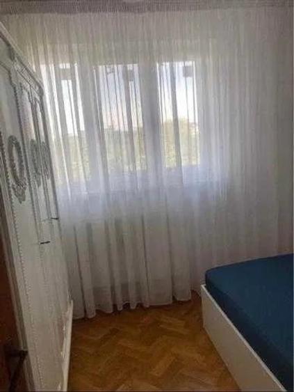 Apartament cu 3 camere semidecomandat în Drumul Taberei