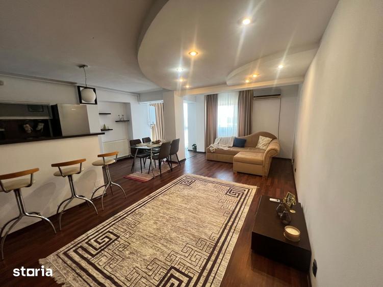 Apartament cu 3 camere decomandat în Delfinariu