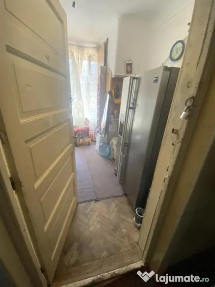 Garsonieră decomandată în Sărari