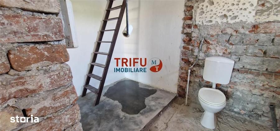 Casă cu 4 camere cu Teren 350 Mp în Lipoveni