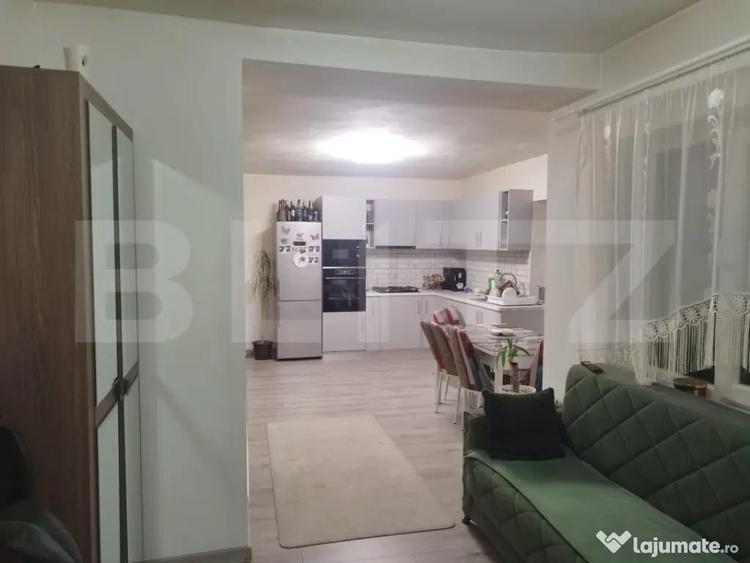 Casa cu 2 camere,baie, bucatarie,anexe.pivni?a teren 1000 - 1