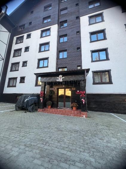 Apartament cu 2 camere semidecomandat în Clăbucet