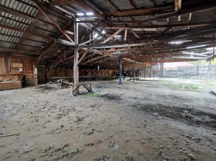 Spațiu comercial, de 1,350 mp, în Chirlești