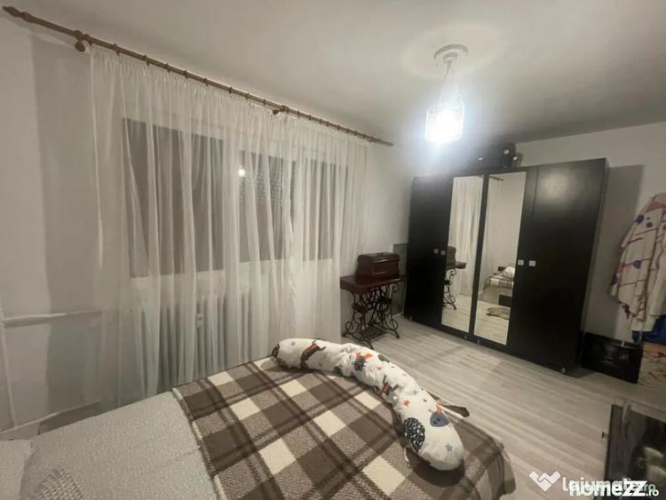 Apartament cu 3 camere semidecomandat în Valea Rosie