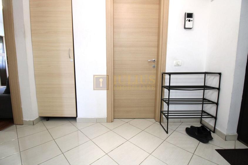 Apartament cu 3 camere decomandat, mobilat în Aradului
