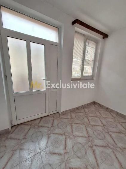 Casă cu 3 camere cu Teren 183 Mp în Central