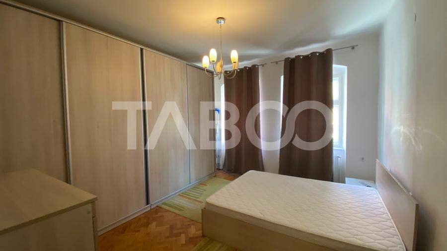 Apartament cu 2 camere semidecomandat, mobilat în Orașul de Jos