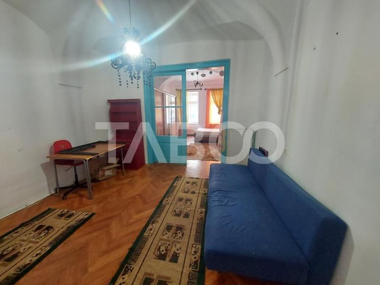 Apartament cu 2 camere nedecomandat, mobilat în Ultracentral
