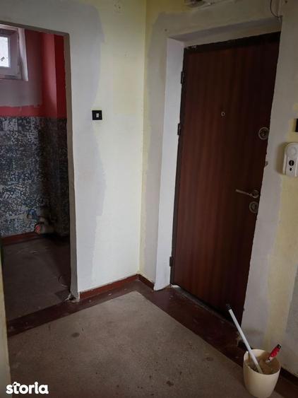 Apartament cu 3 camere decomandat în Peninsula