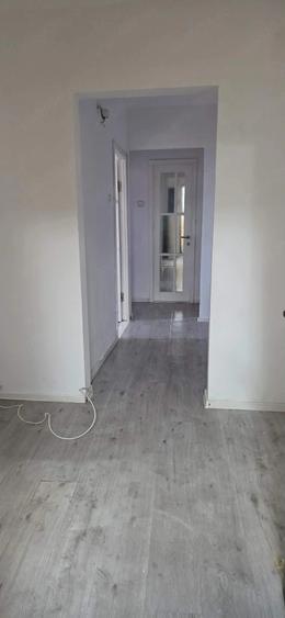 Apartament cu 3 camere decomandat în Țiglina 3