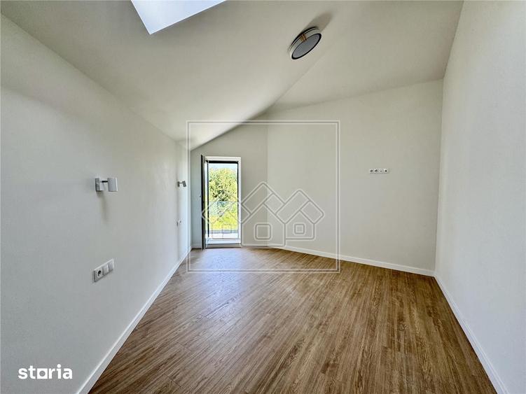 Apartament cu 3 camere în Cristian