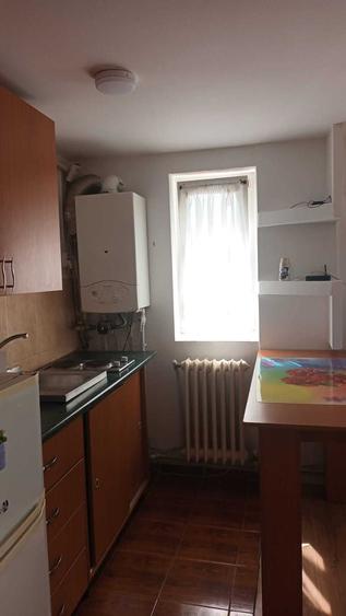 Garsonieră decomandată în Central