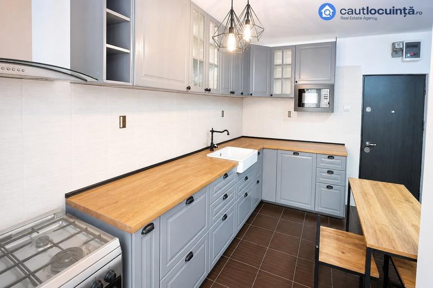 Apartament cu 3 camere în Tineretului
