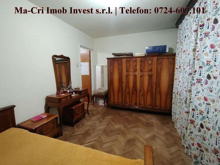 Apartament cu 3 camere semidecomandat în Obor