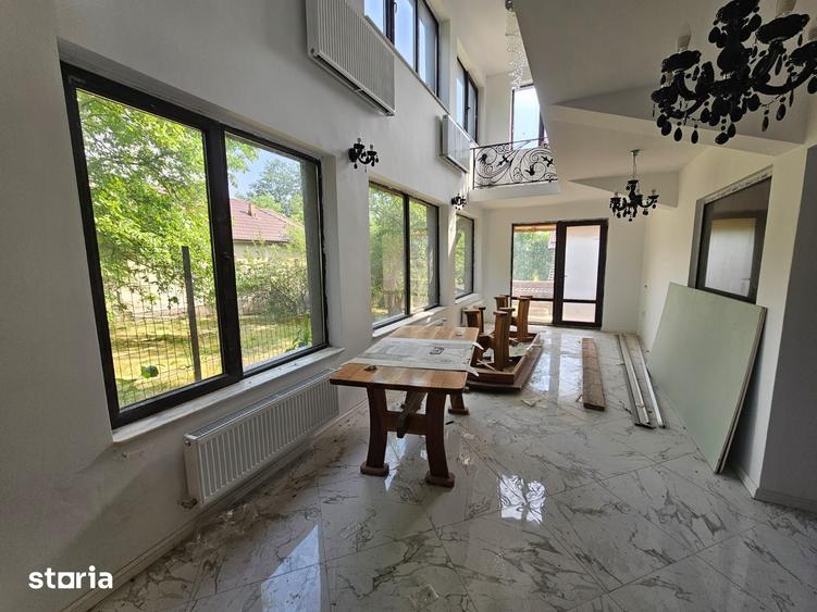 Casă cu 7 camere cu Teren 550 Mp în Câmpulung Muscel