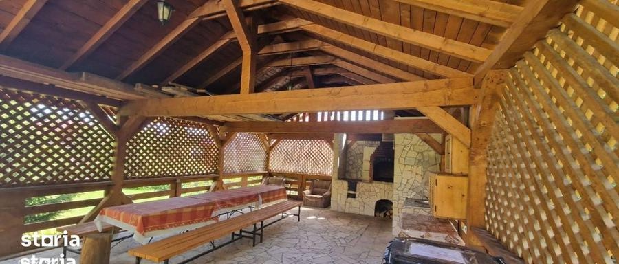 Casă cu 6 camere cu Teren 1300 Mp în Feleacu