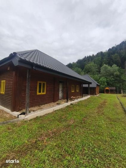 Casă cu 5 camere cu Teren 1250 Mp în Marginea