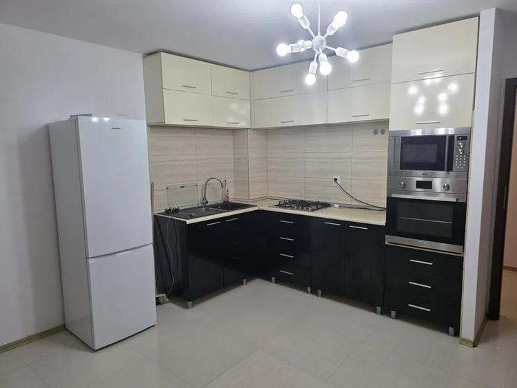 Apartament cu 2 camere decomandat, mobilat în Energia