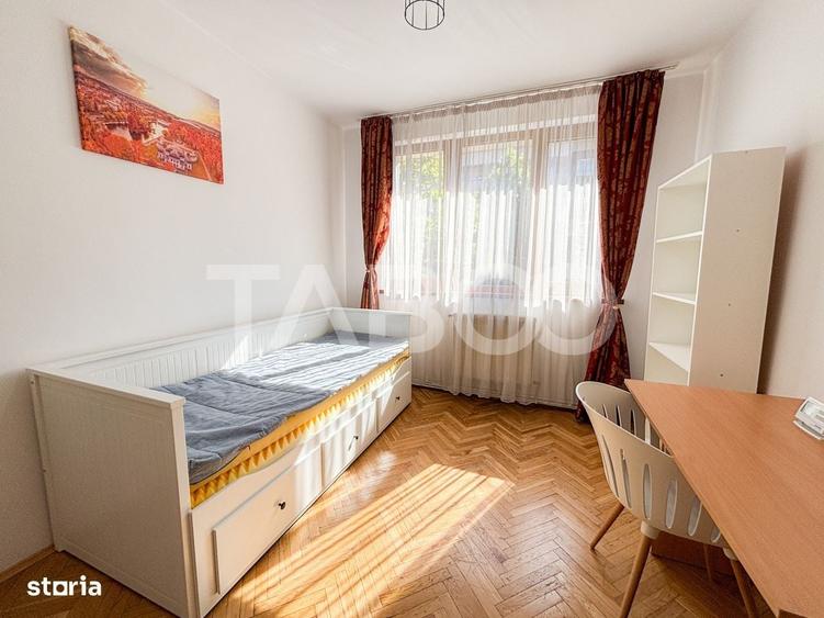 Apartament cu 3 camere decomandat în Horea