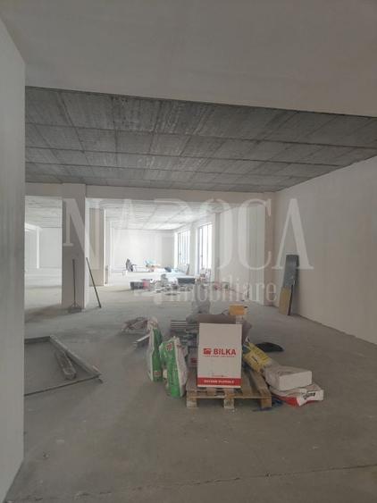 Spațiu comercial, de 530 mp, în Plopilor