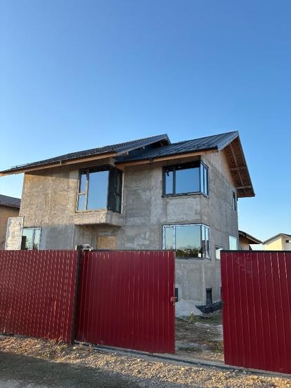 Casă individuală cu 5 camere cu Teren 600 Mp în Ștefăneștii de Sus