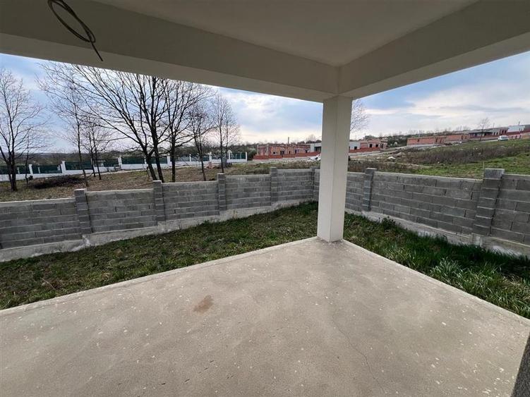 Casă individuală cu 4 camere cu Teren 616 Mp în Paleu