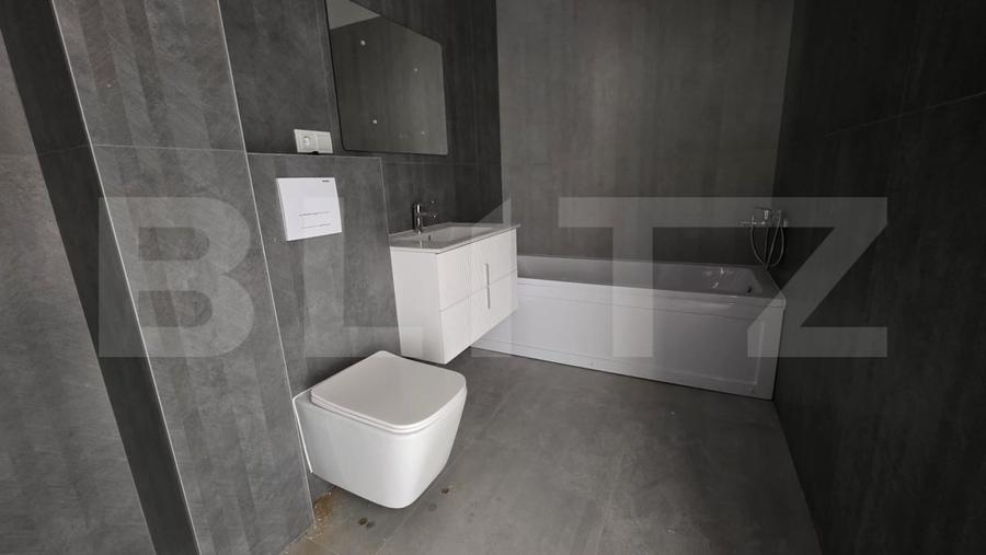 Apartament cu 3 camere semidecomandat în Nord