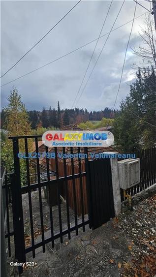 Casă cu 3 camere cu Teren 50 Mp în Predeal