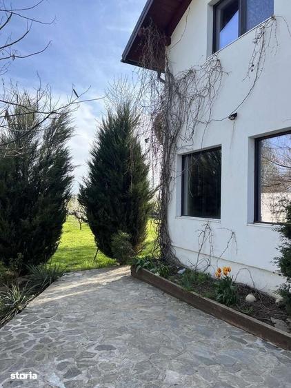 Casă cu 4 camere cu Teren 1416 Mp în Ciulnița