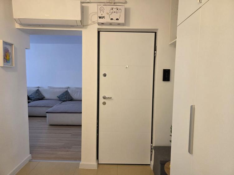 Apartament cu 3 camere decomandat, mobilat în Tomis III