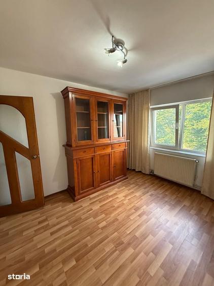 Apartament cu 4 camere decomandat în Obcini