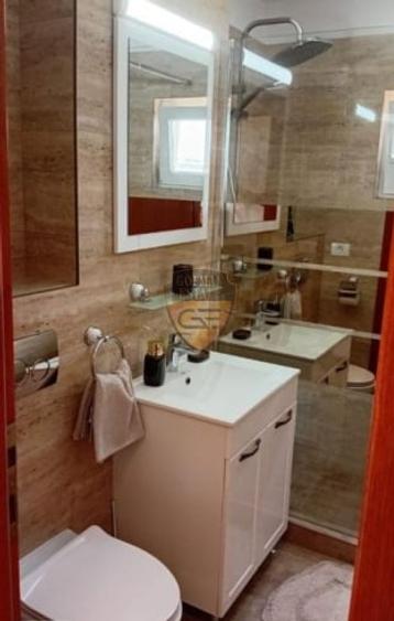 Apartament cu 3 camere decomandat, mobilat în Tomis III