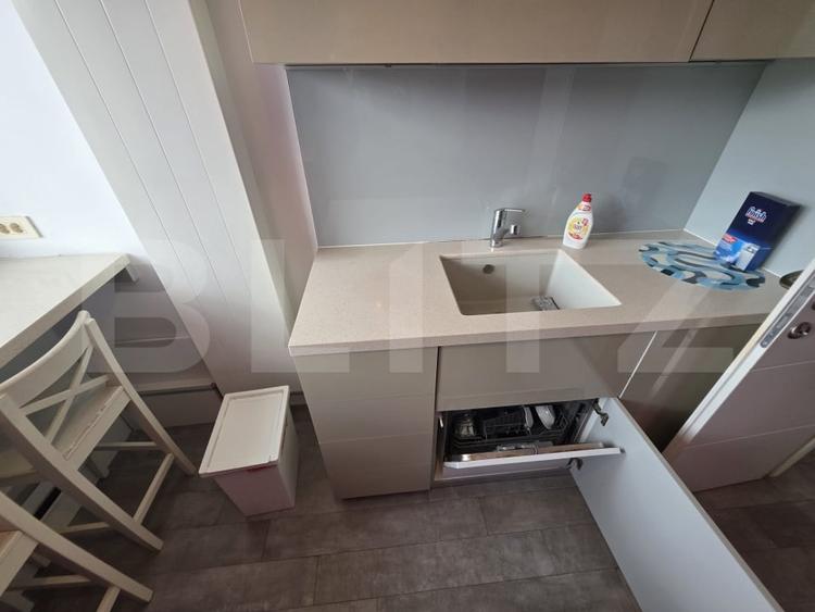 Apartament 3 camere, semidecomandat, zona Parcul Central - 6