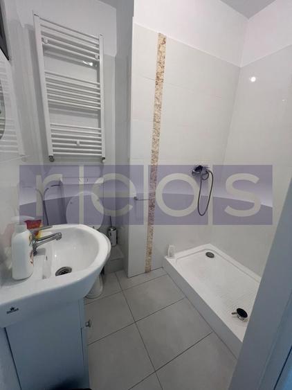 Apartament cu 5 camere decomandat în Mihai Bravu